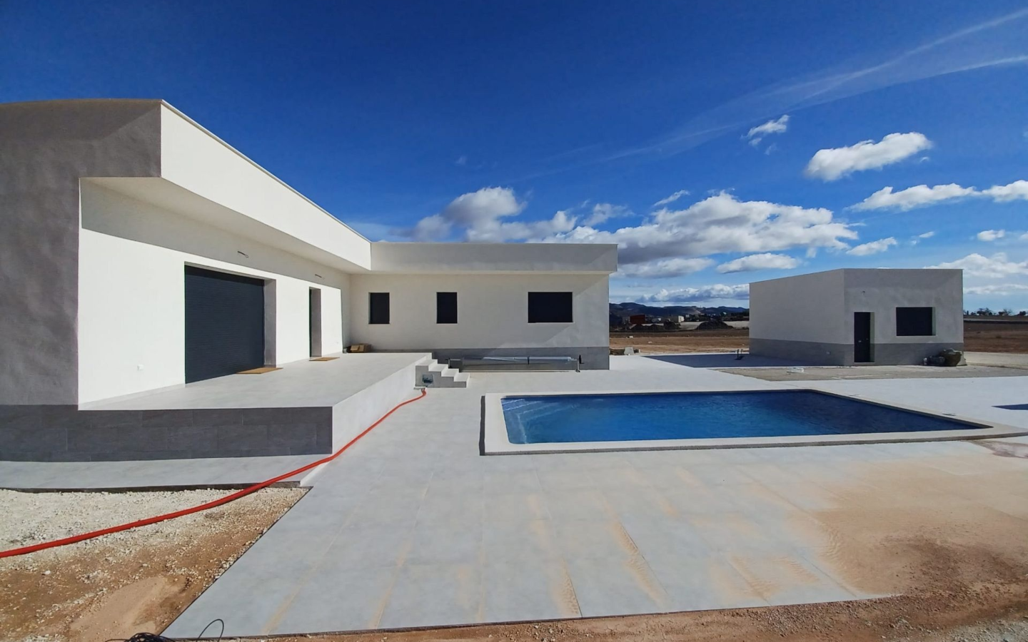 3-bedroom Detached Villa In Pinoso, Spain (160 M²)