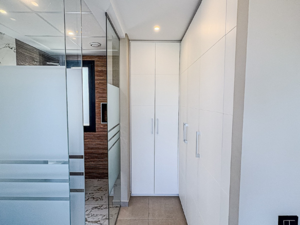5-bedroom Detached Villa In Algorfa, Spain (198 M²)