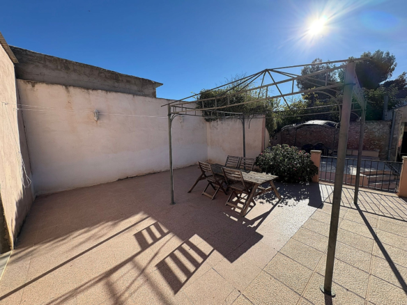 6-bedroom Country House In Monovar, Spain (176 M²)