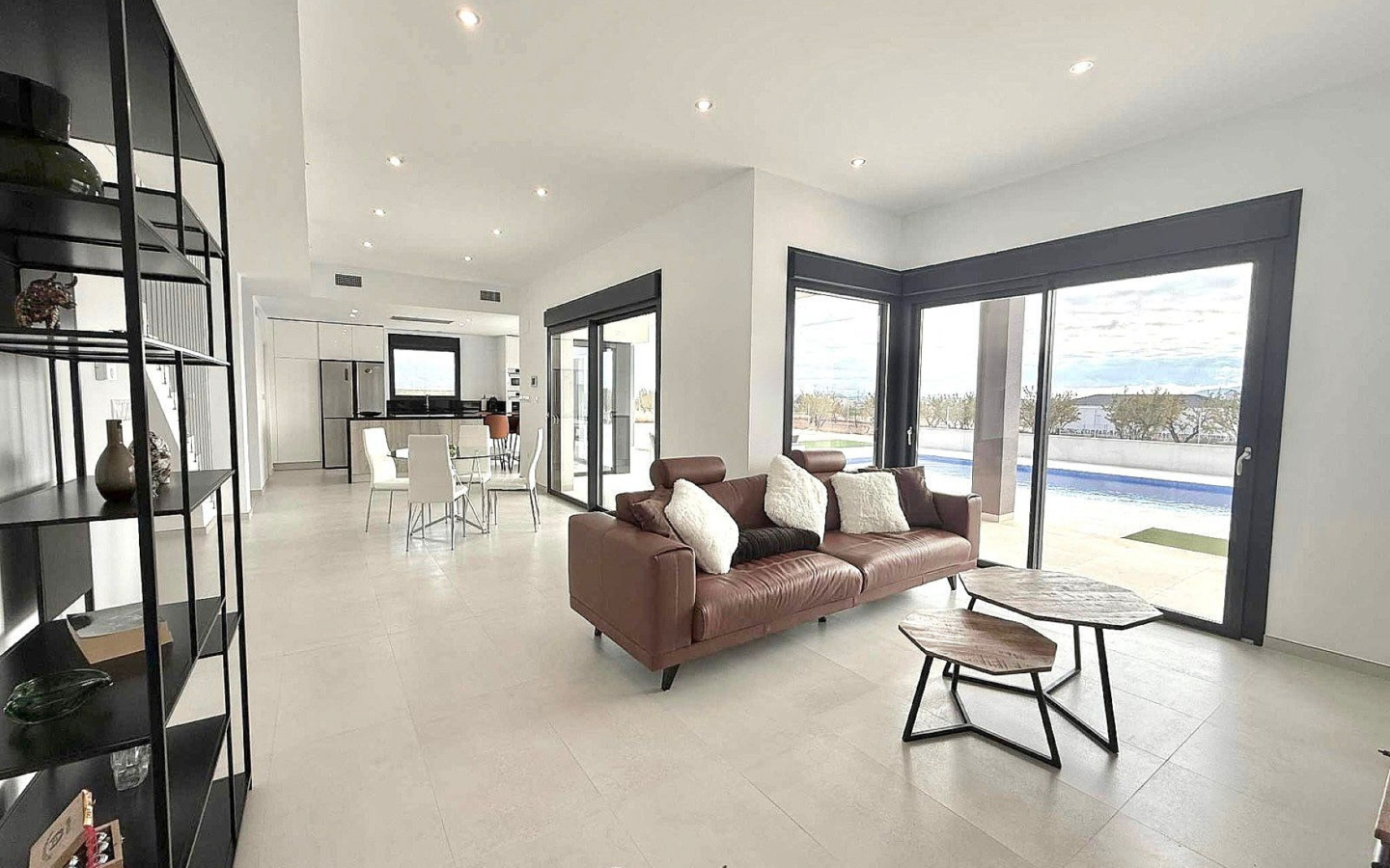 3-bedroom Detached Villa In Pinoso, Spain (150 M²)