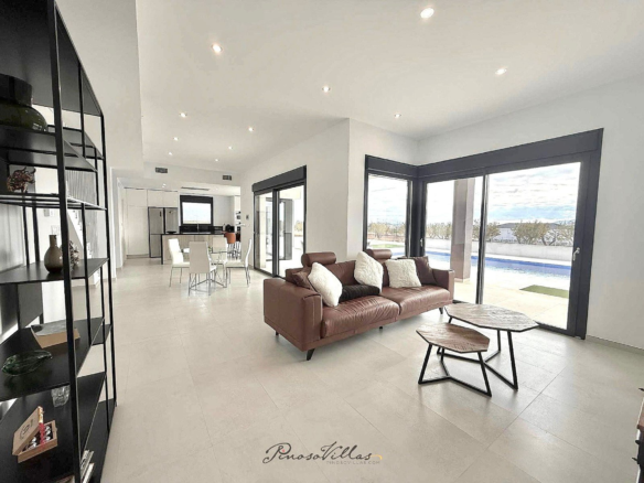 3-bedroom Detached Villa In Pinoso, Spain (150 M²)