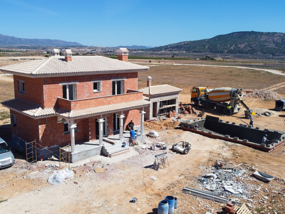 3-bedroom Detached Villa In Pinoso, Spain (150 M²)