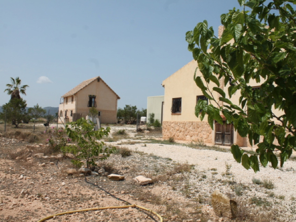 4-bedroom Finca In Pinoso, Spain (120 M²)