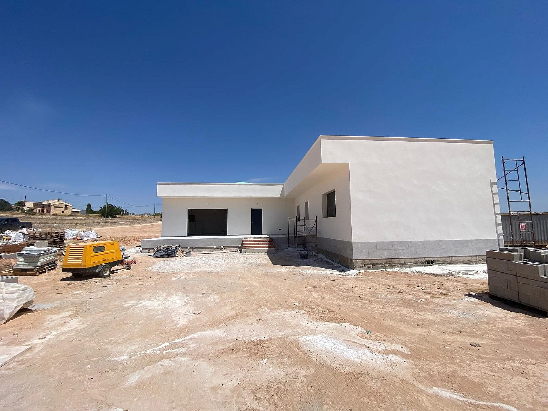 3-bedroom Detached Villa In Pinoso, Spain (150 M²)