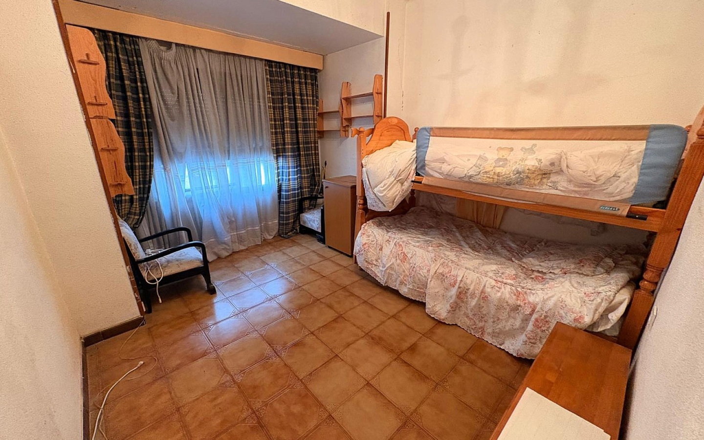 3-bedroom Apartment In Onil, Spain (125 M²)