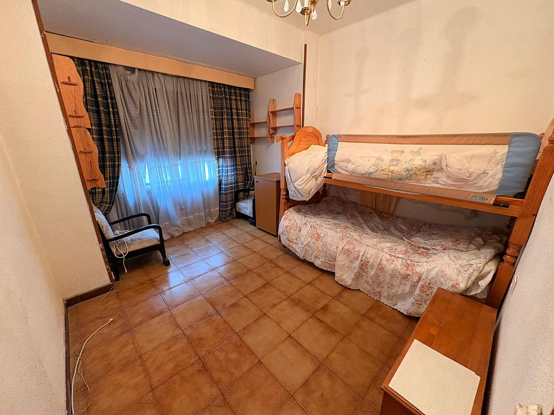 3-bedroom Apartment In Onil, Spain (125 M²)