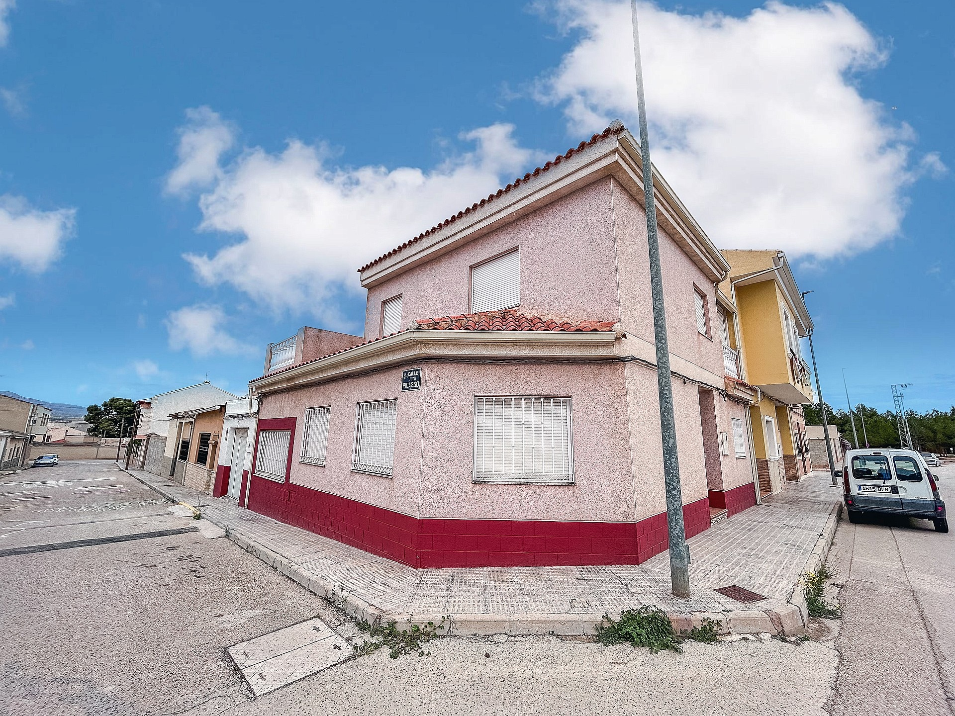 5-bedroom Townhouse In Pinoso, Spain (141 M²)