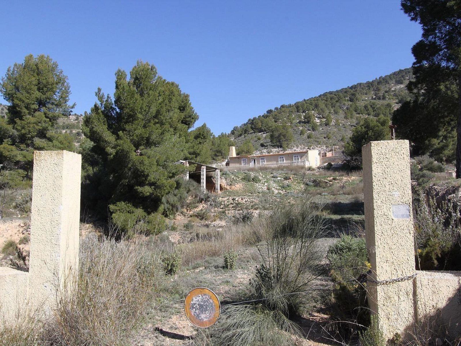 3-bedroom Detached Villa In Petrer, Spain (120 M²)