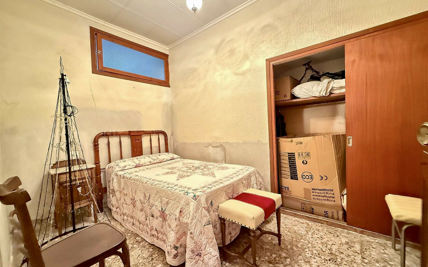 5-bedroom Townhouse In Pinoso, Spain (176 M²)