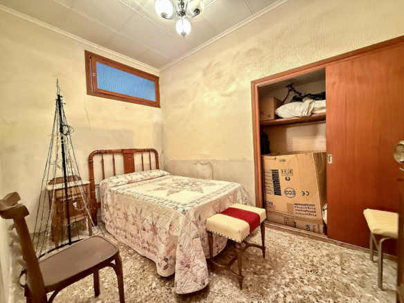 5-bedroom Townhouse In Pinoso, Spain (176 M²)