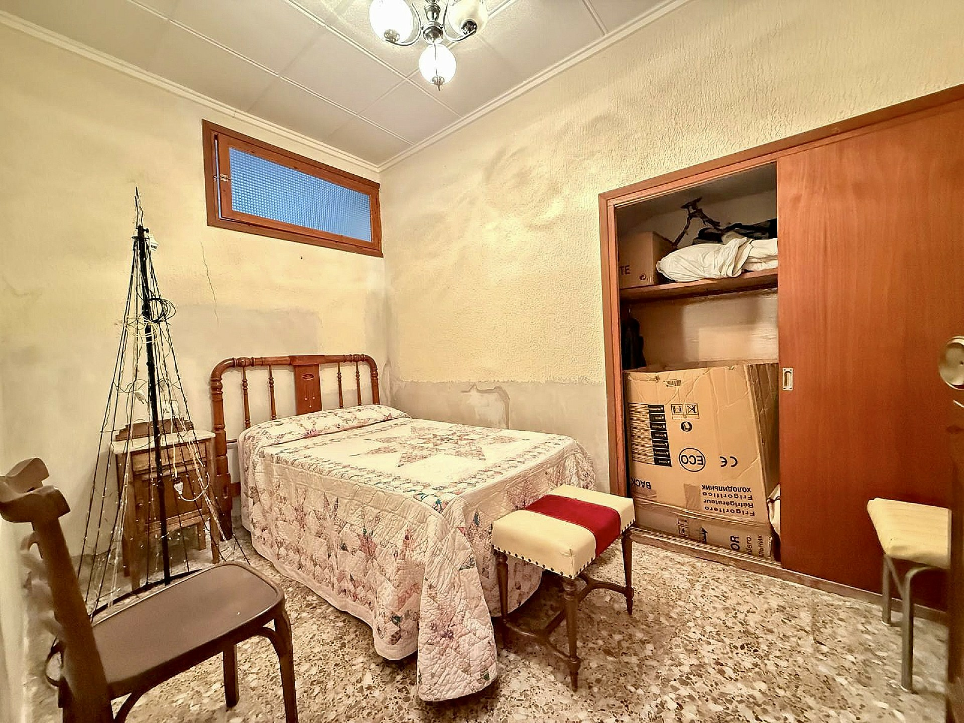 5-bedroom Townhouse In Pinoso, Spain (176 M²)