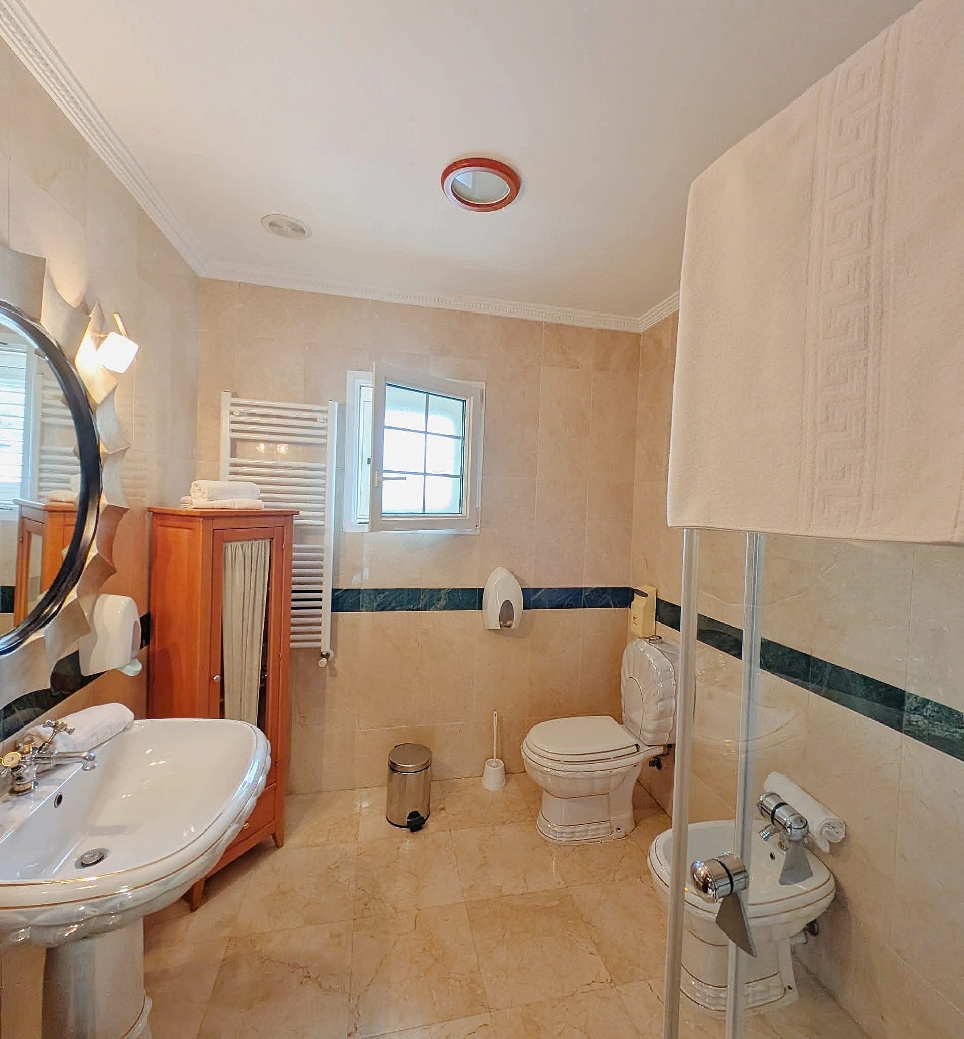 w_7kuama0vprdmceokixo3-4dd42e 8-bedroom Country House In Jumilla, Spain (1.651 M²)