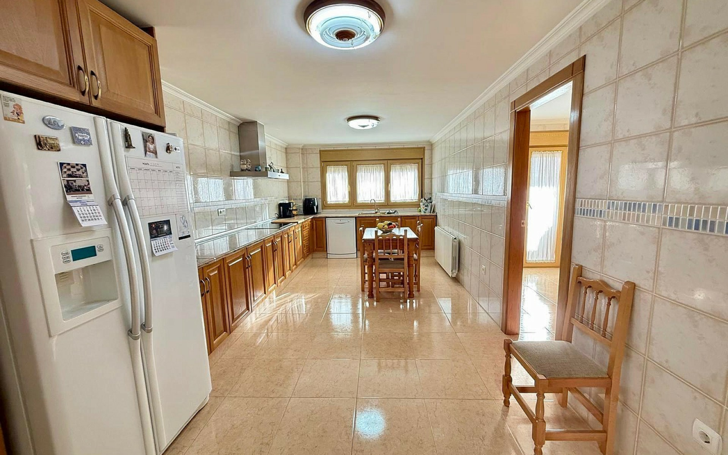 5-bedroom Townhouse In Pinoso, Spain (800 M²)