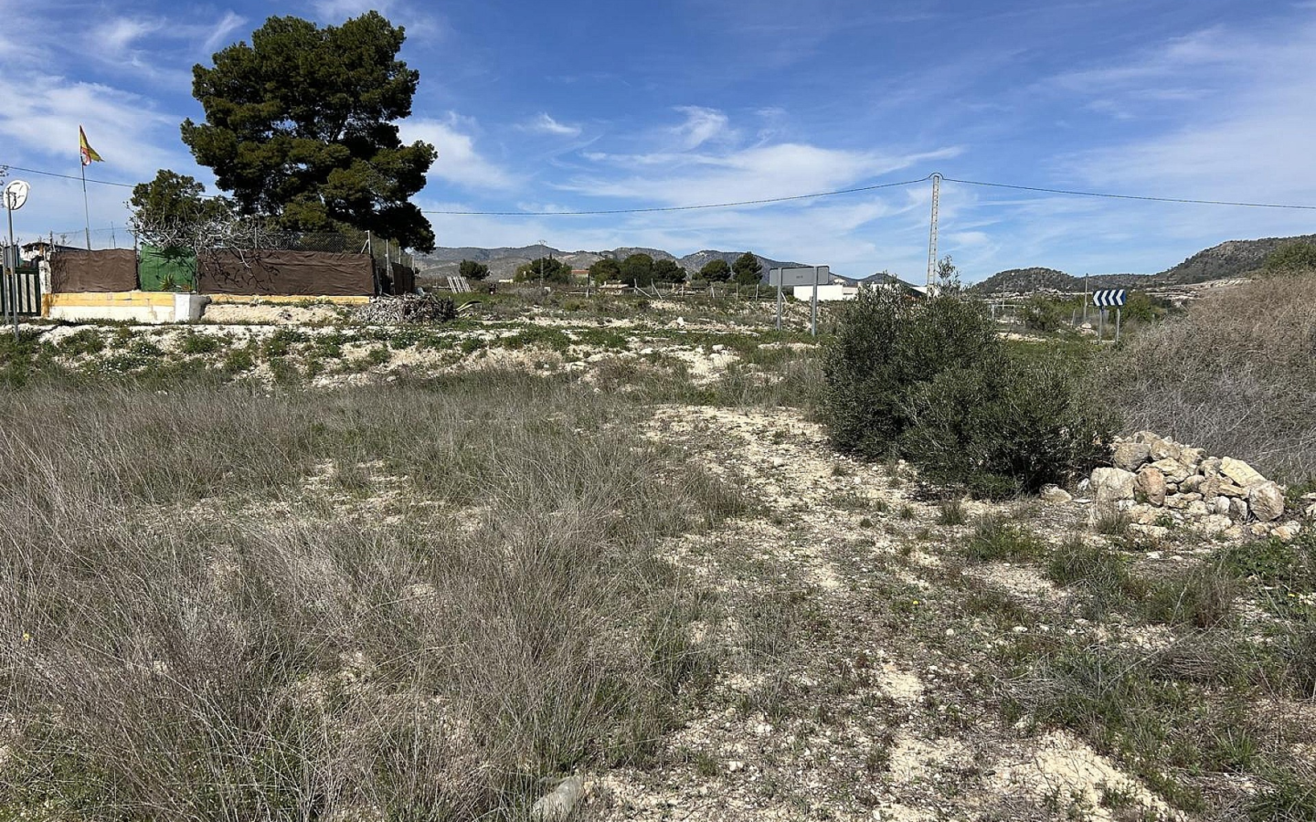 Land In Hondón De Las Nieves, Spain (15.279 M² Plot)