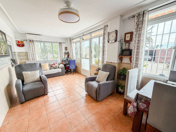 2-bedroom Country House In Elche, Spain (80 M²)