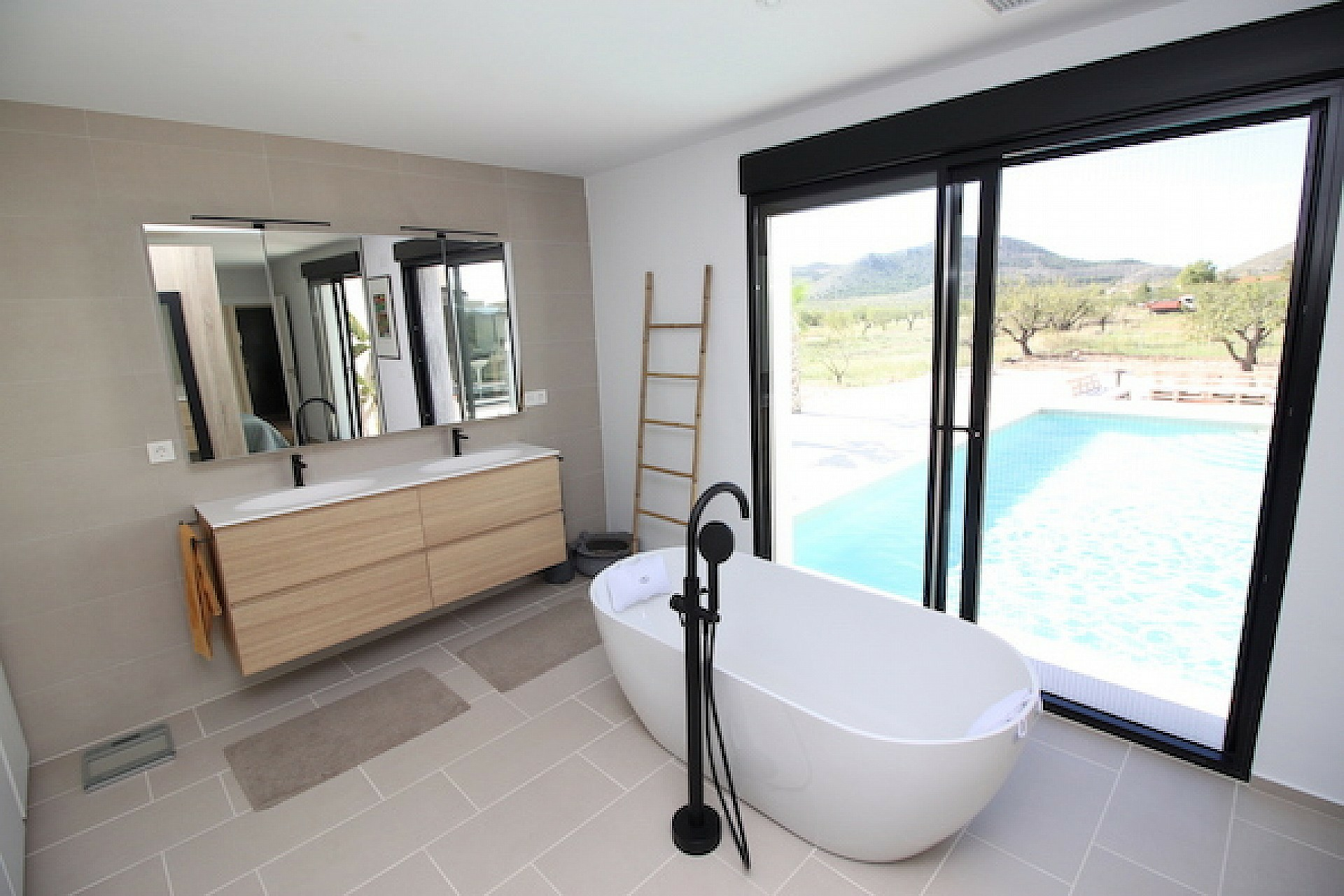 w_82mkewztojwo0j6mvzam-398a8c Detached Villa In Aspe