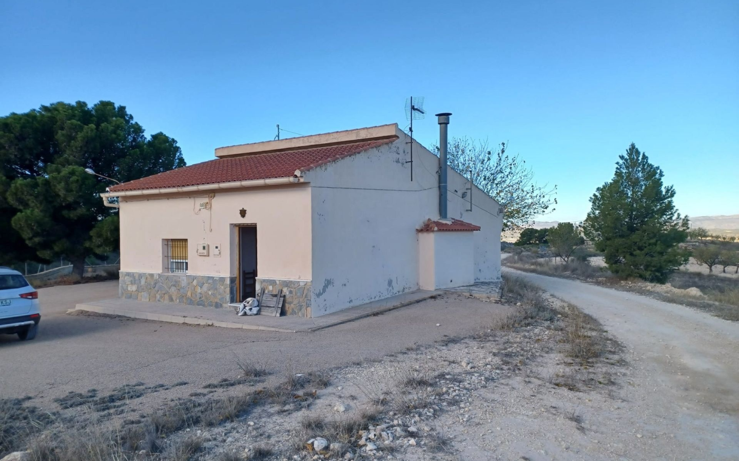 3-bedroom Country House In La Zarza, Spain (182 M²)