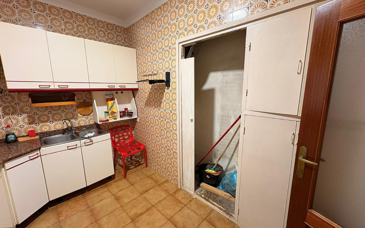 3-bedroom Apartment In Onil, Spain (125 M²)