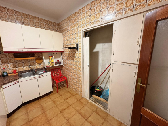 3-bedroom Apartment In Onil, Spain (125 M²)