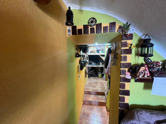 3-bedroom Townhouse In Elche De La Sierra, Spain (104 M²)