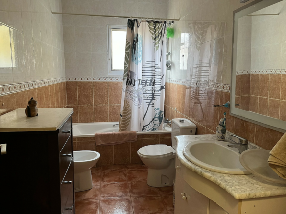 3-bedroom Townhouse In Cañada De La Leña, Spain (165 M²)