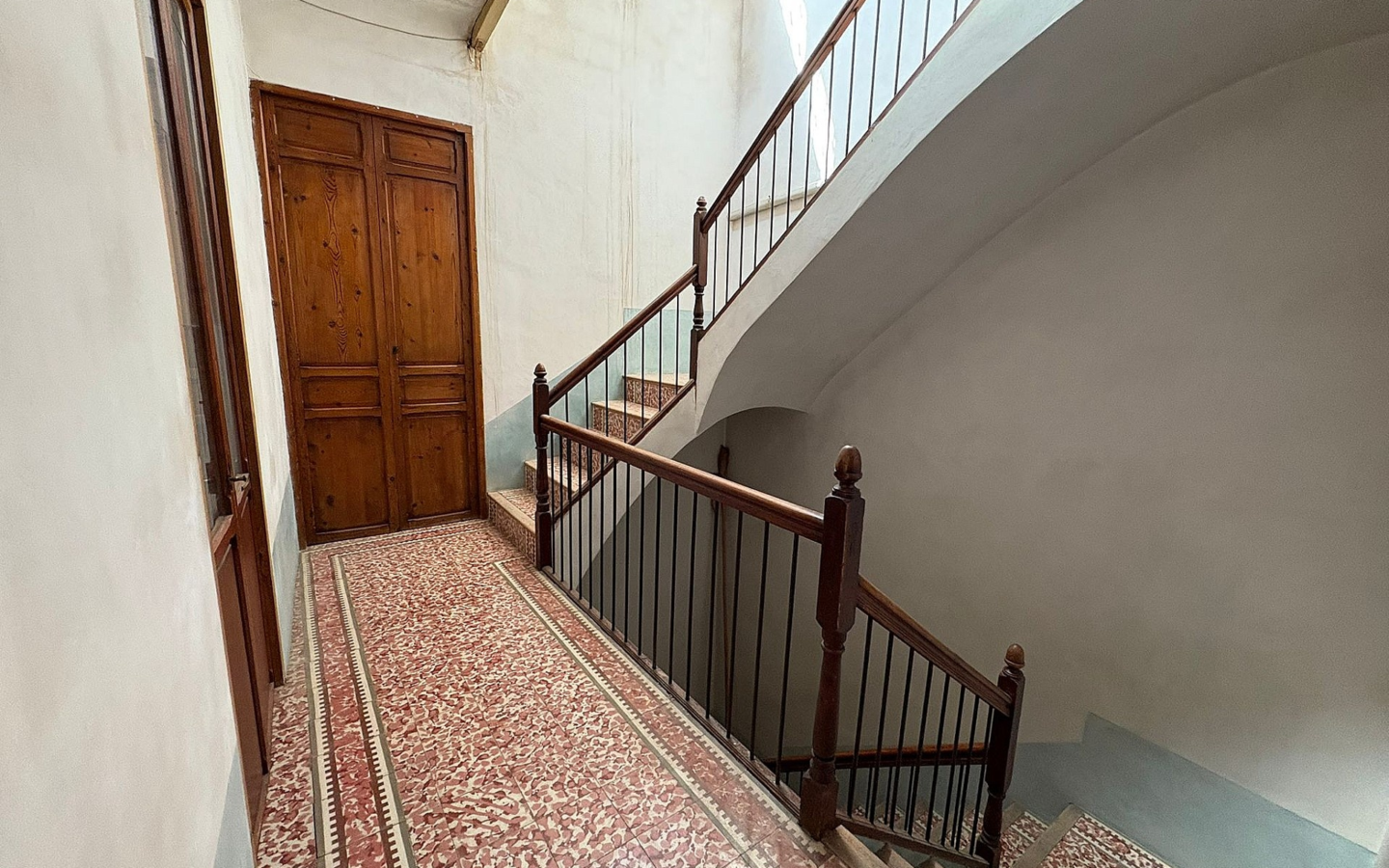 6-bedroom Townhouse In Novelda, Spain (208 M²)