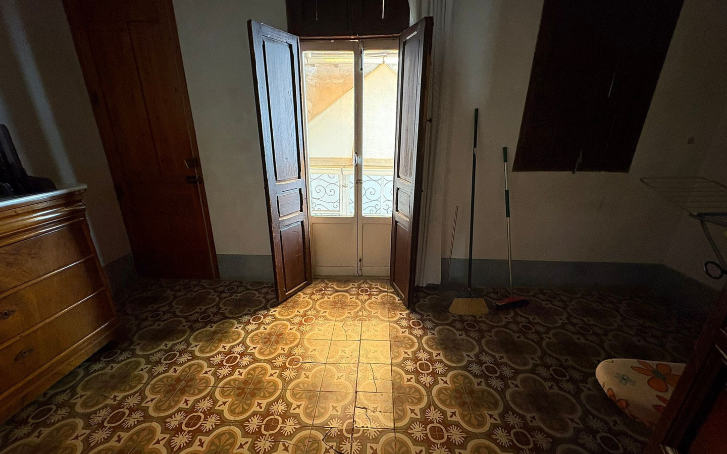 6-bedroom Townhouse In Novelda, Spain (208 M²)
