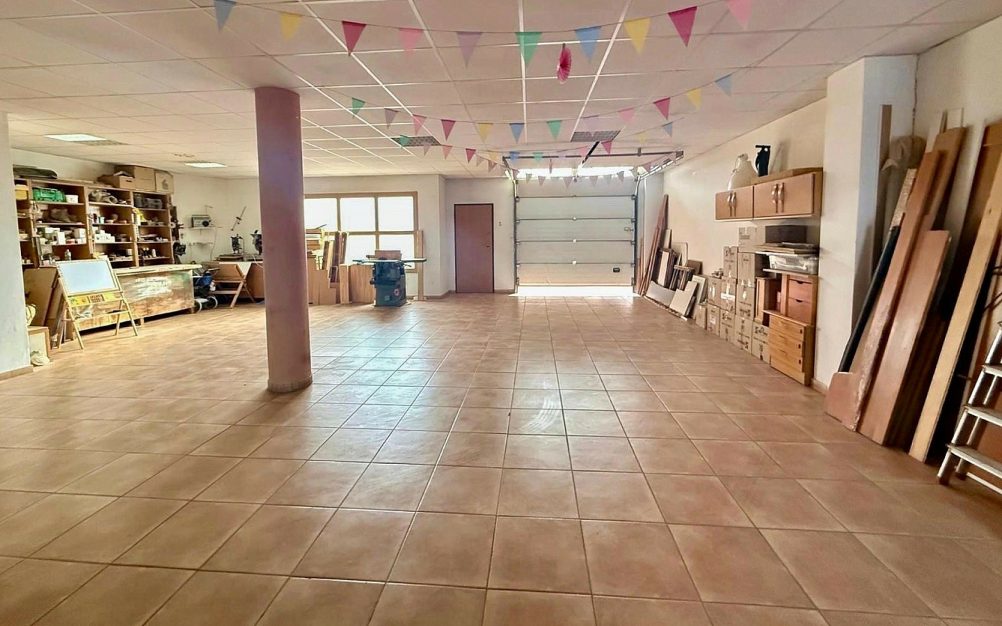 5-bedroom Townhouse In Pinoso, Spain (800 M²)