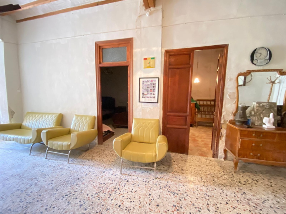 7-bedroom Country House In Pinoso, Spain (460 M²)