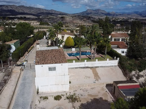 4-bedroom Detached Villa In Monovar, Spain (366 M²)