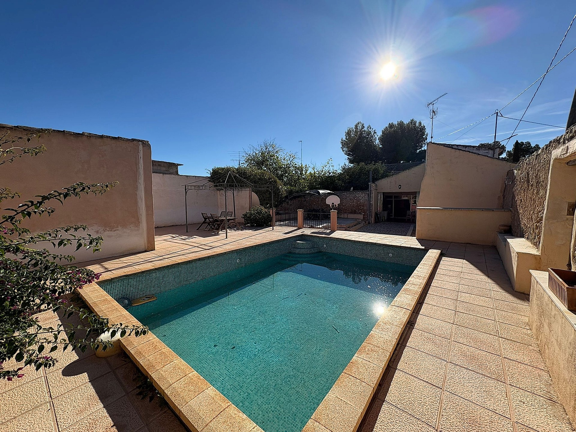 w_a7jux4em6x4e3kzvj7fx-d8f7db 6-bedroom Country House In Monovar, Spain (176 M²)