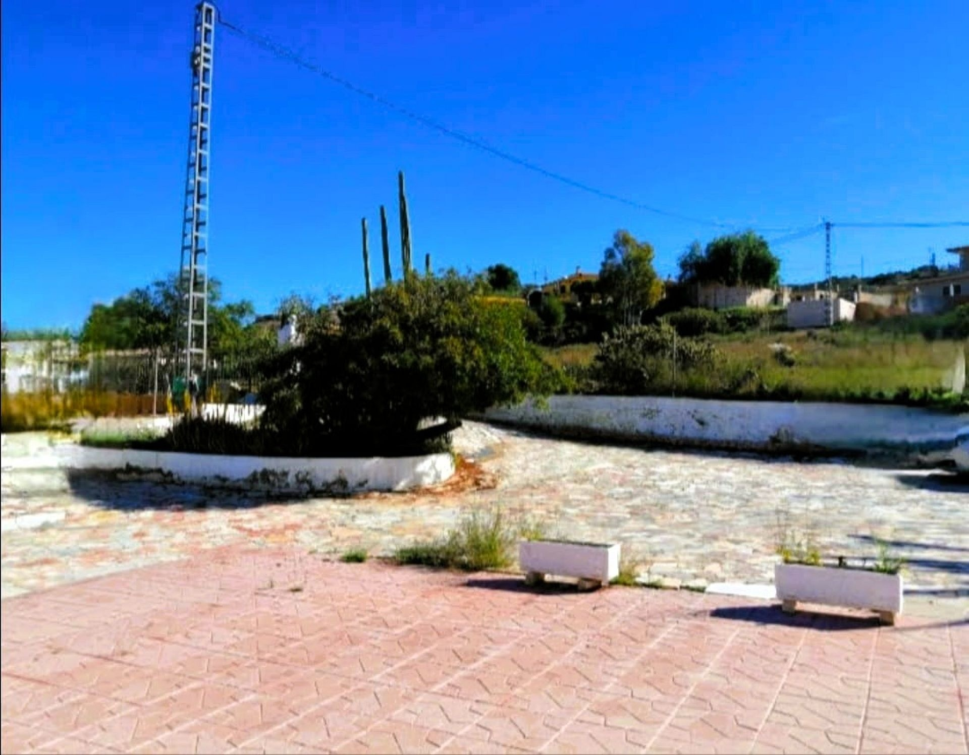 5-bedroom Detached Villa In Elche, Spain (376 M²)