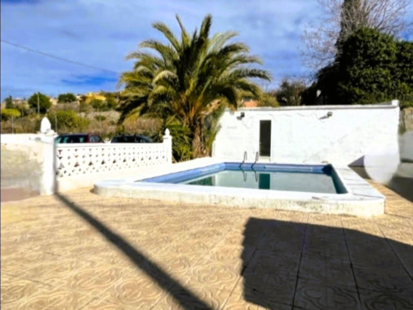 5-bedroom Detached Villa In Elche, Spain (376 M²)