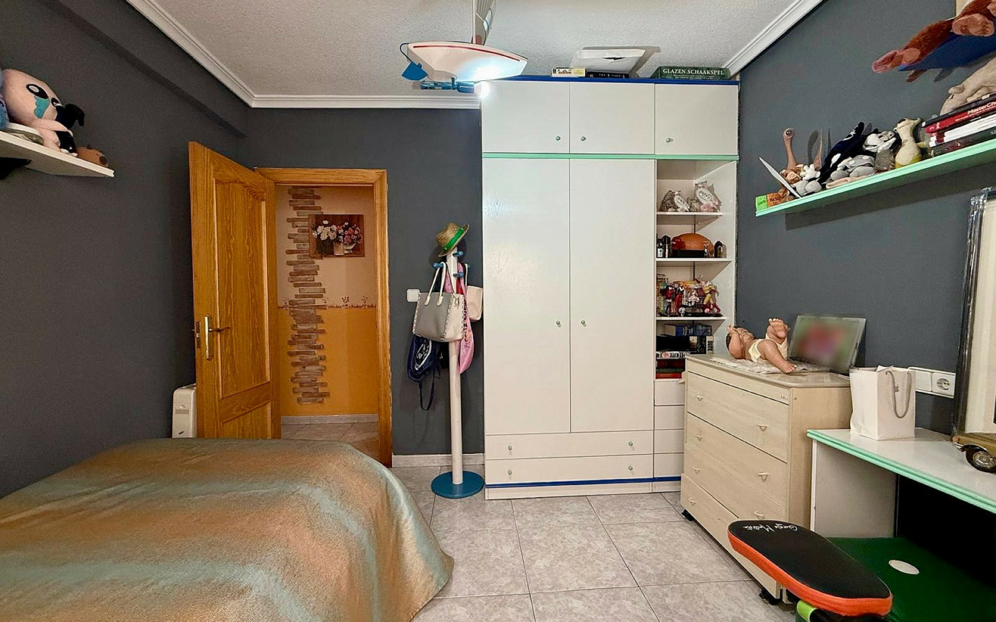 5-bedroom Apartment In Pinoso, Spain (181 M²)