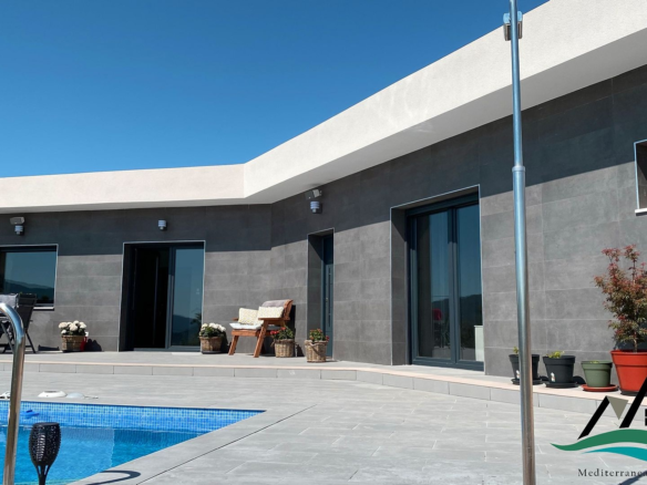 4-bedroom Detached Villa In La Romana, Spain (145 M²)