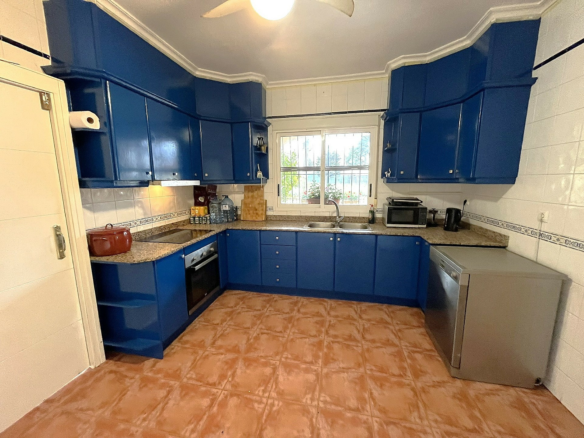 3-bedroom Townhouse In Cañada De La Leña, Spain (165 M²)