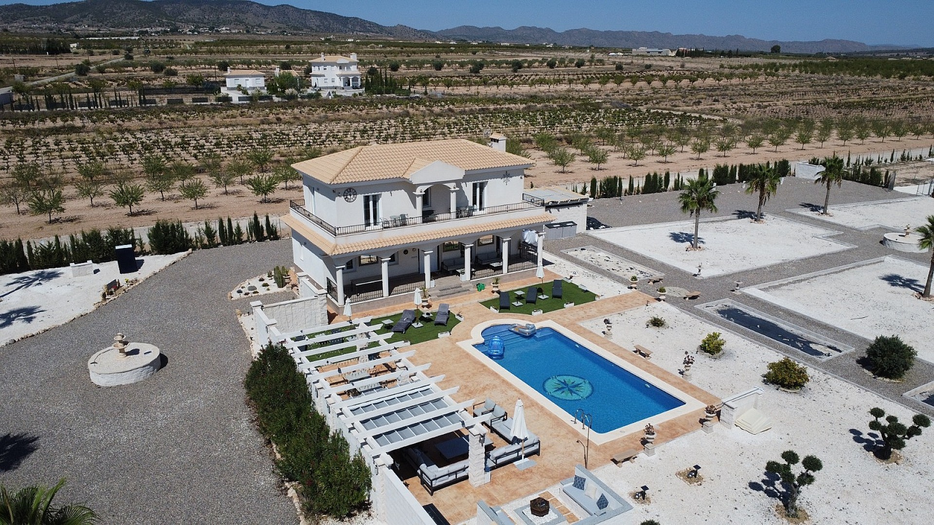 4-bedroom Detached Villa In Pinoso, Spain (195 M²)