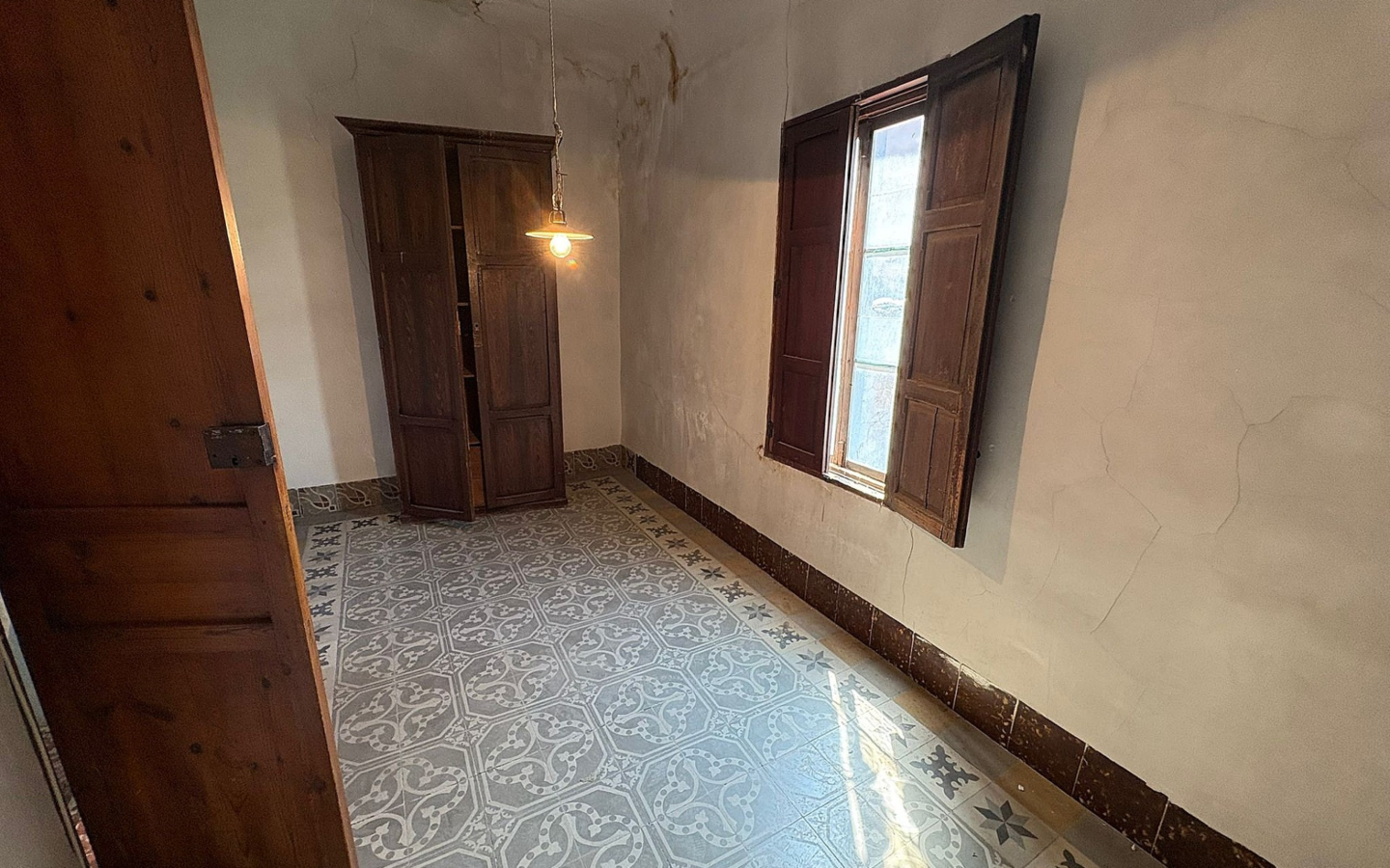 6-bedroom Townhouse In Novelda, Spain (208 M²)