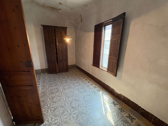 6-bedroom Townhouse In Novelda, Spain (208 M²)