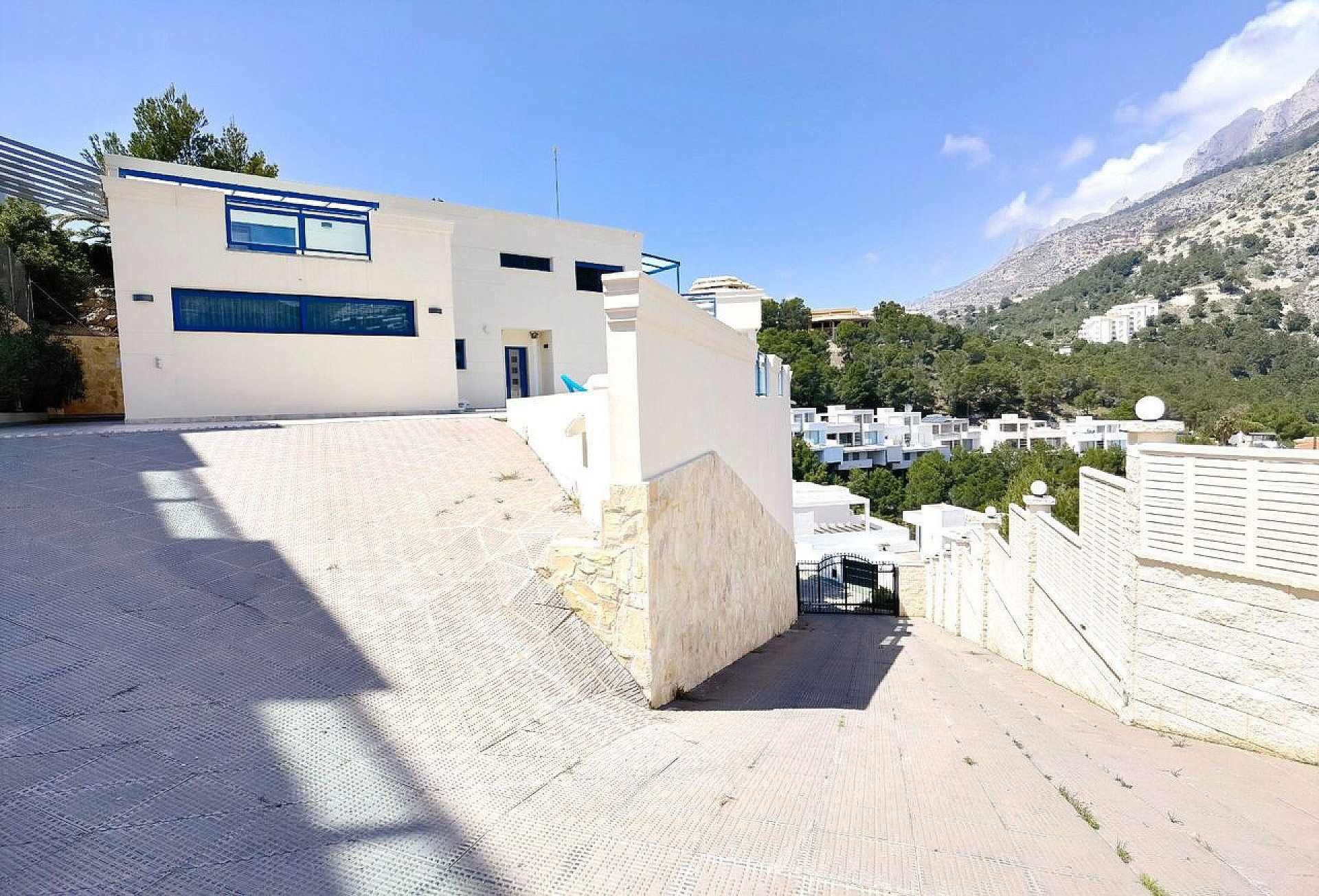 5-bedroom Detached Villa In Altea, Spain (400 M²)