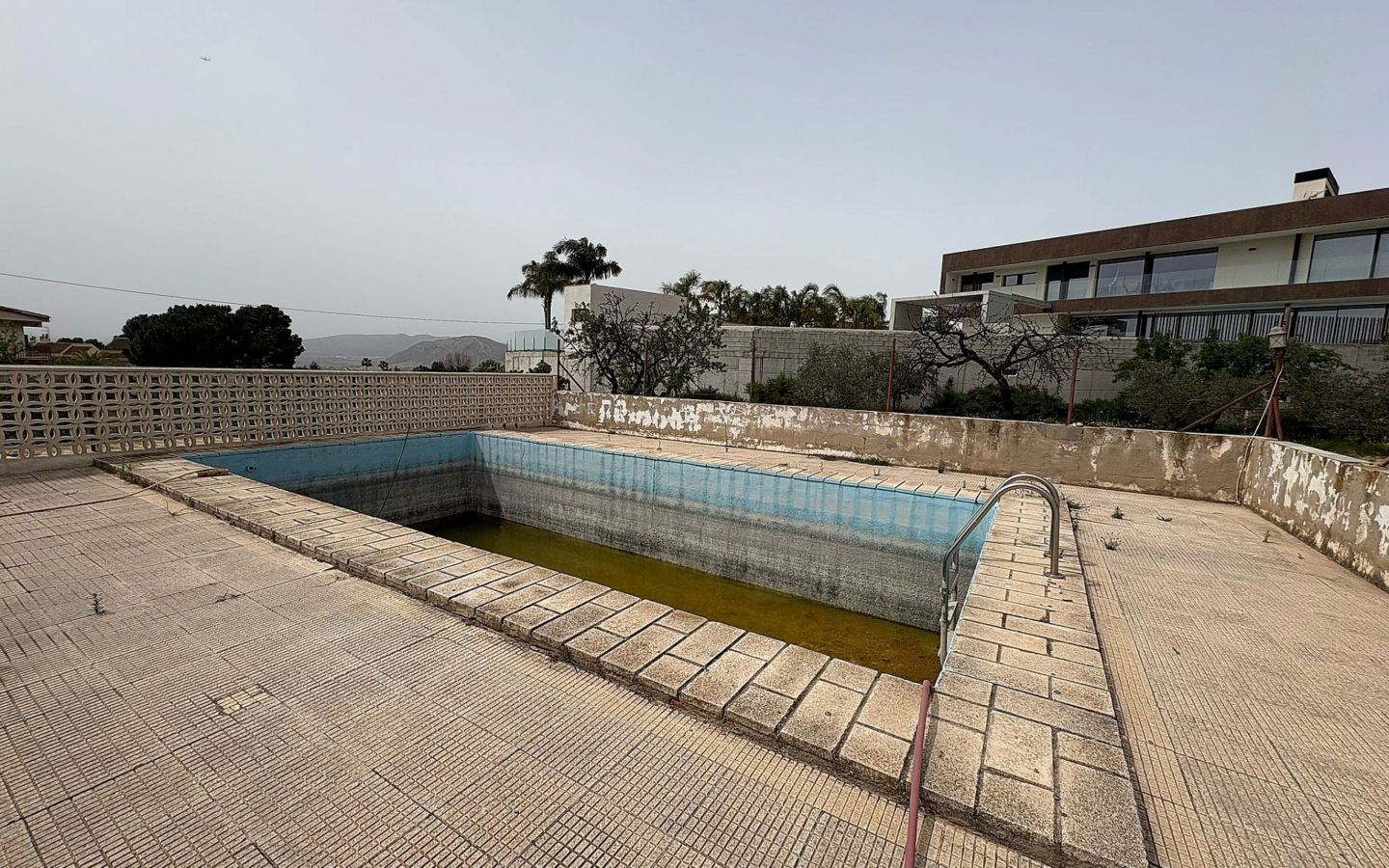 4-bedroom Country House In Petrer, Spain (290 M²)