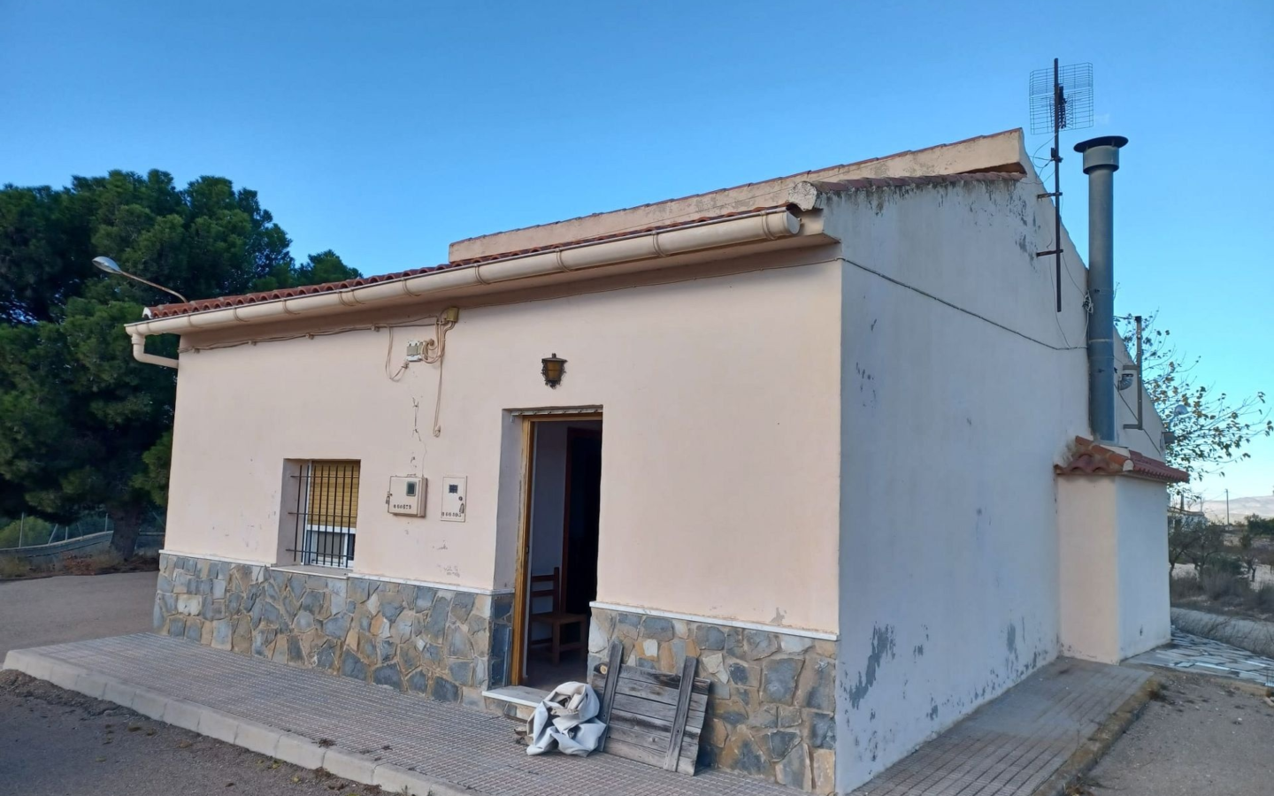 3-bedroom Country House In La Zarza, Spain (182 M²)