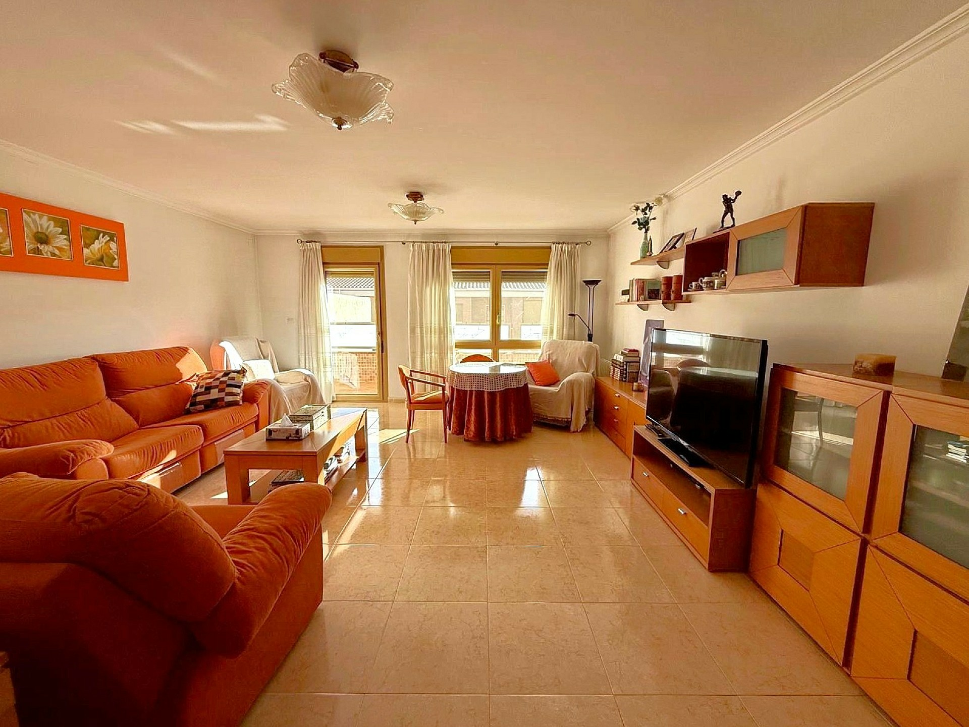 5-bedroom Townhouse In Pinoso, Spain (800 M²)