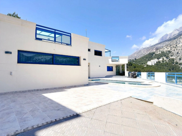 5-bedroom Detached Villa In Altea, Spain (400 M²)