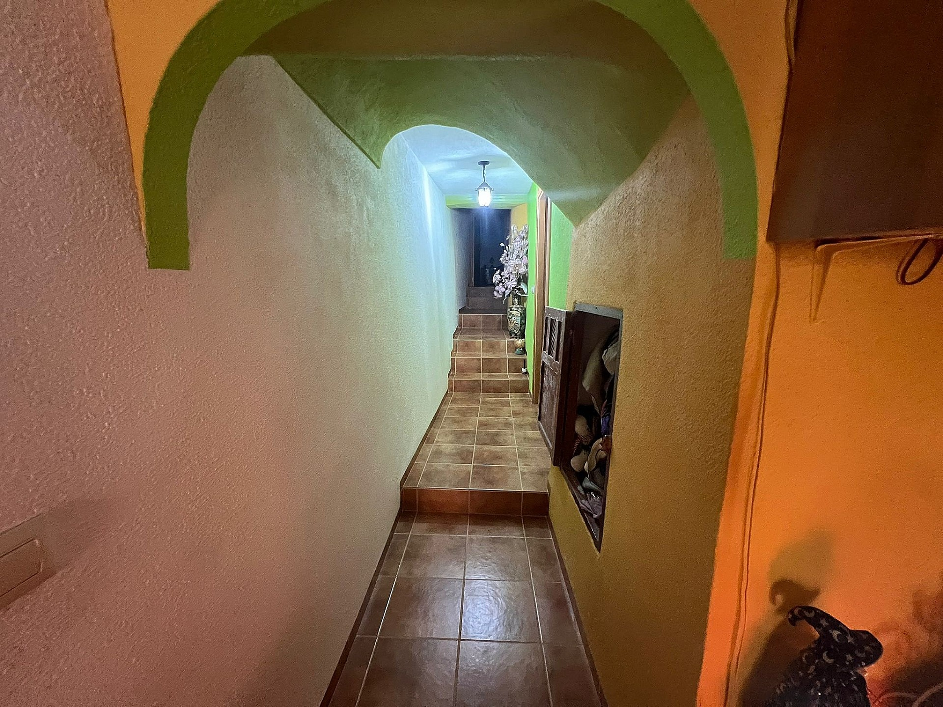 3-bedroom Townhouse In Elche De La Sierra, Spain (104 M²)