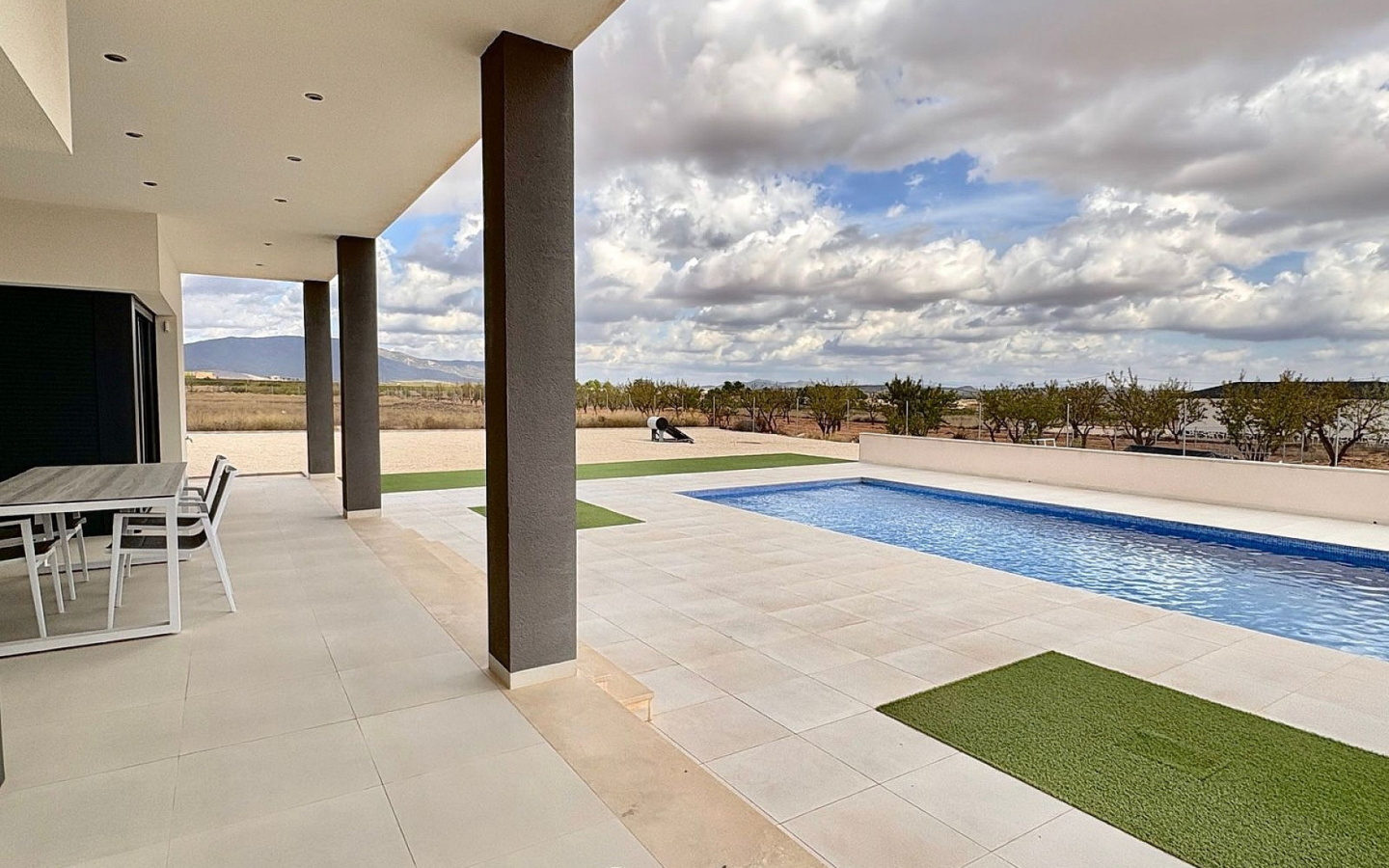 3-bedroom Detached Villa In Pinoso, Spain (150 M²)