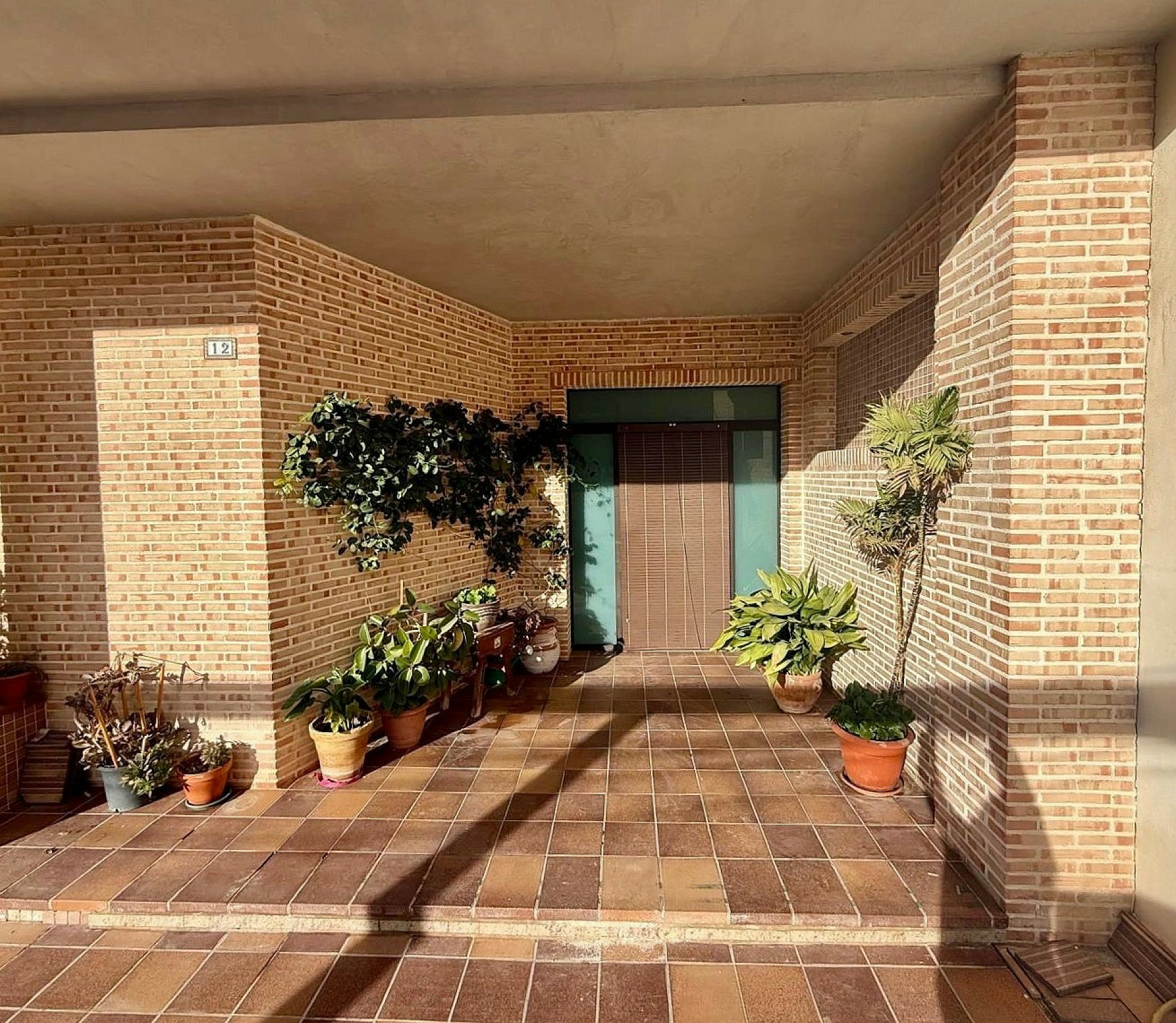 5-bedroom Townhouse In Pinoso, Spain (800 M²)