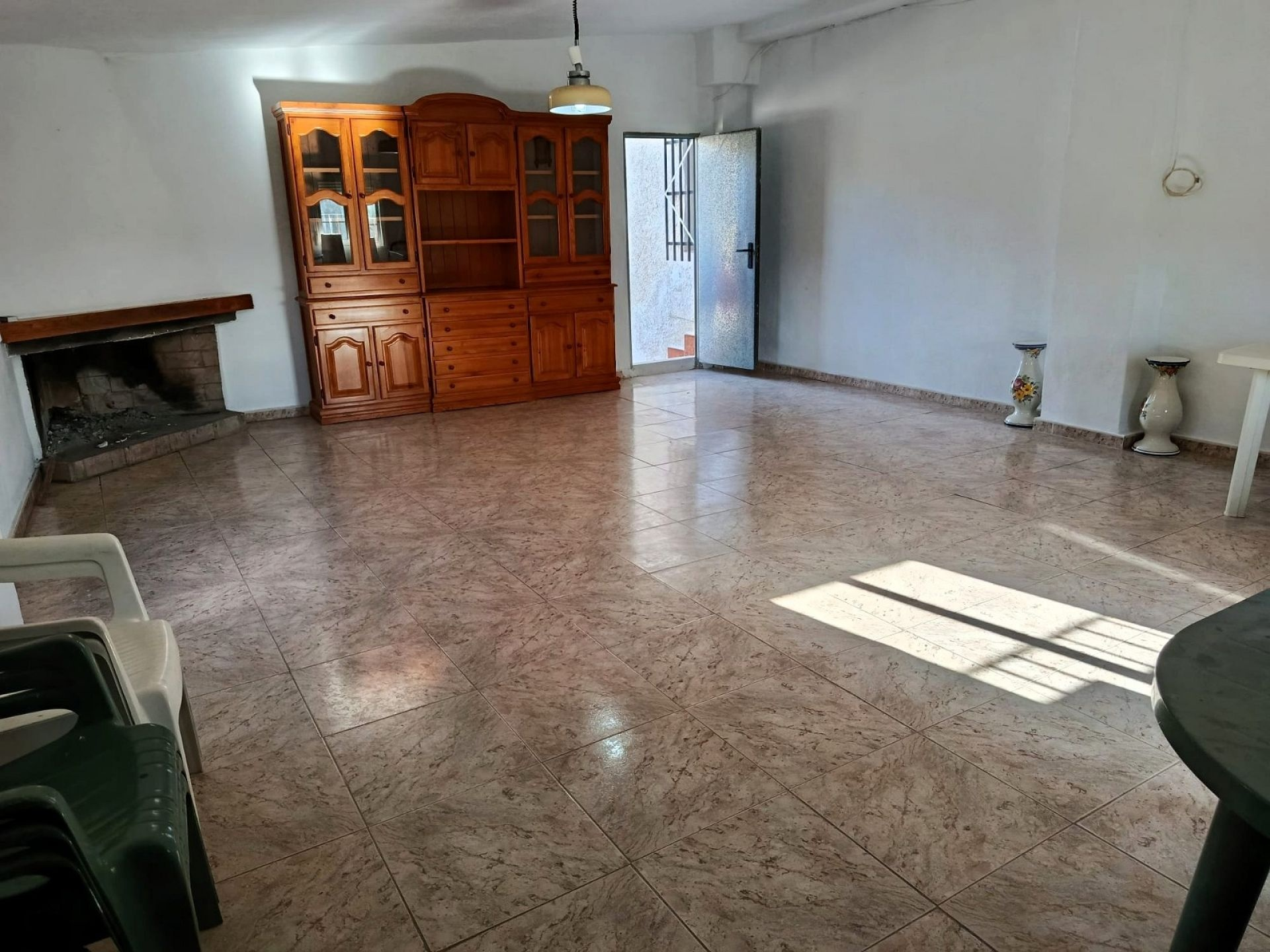 5-bedroom Detached Villa In Elche, Spain (376 M²)