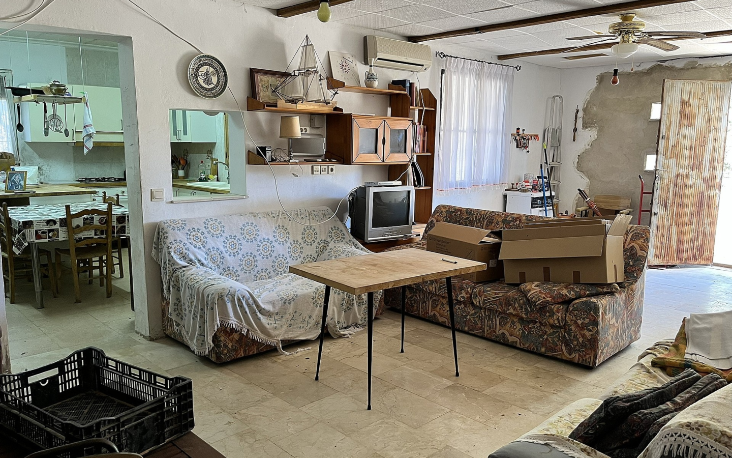4-bedroom Country House In El Cantón, Spain (138 M²)
