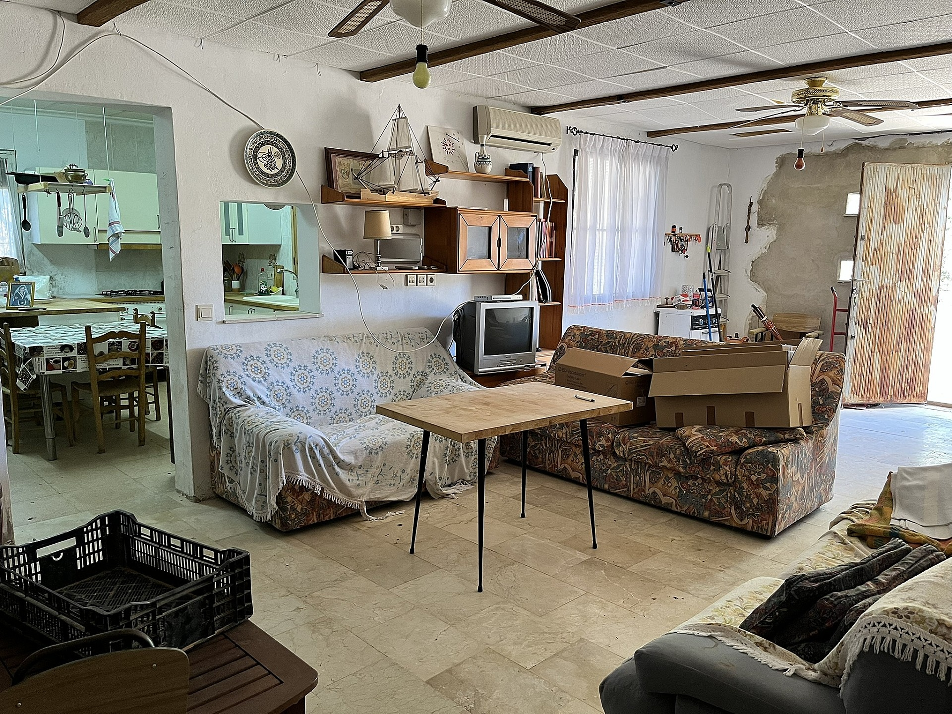 4-bedroom Country House In El Cantón, Spain (138 M²)